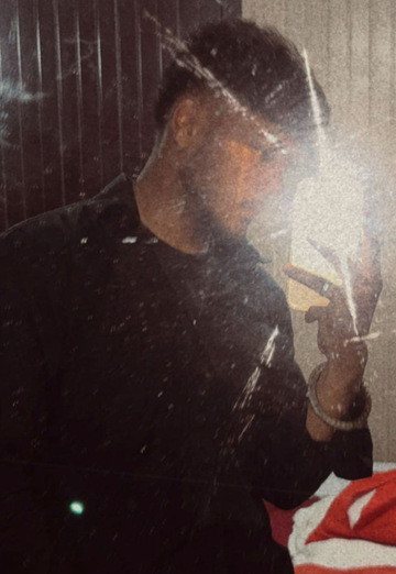 Mohit (@mohit409) — my photo № 1