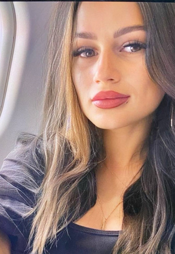 Amina (@amina8718) — my photo № 2