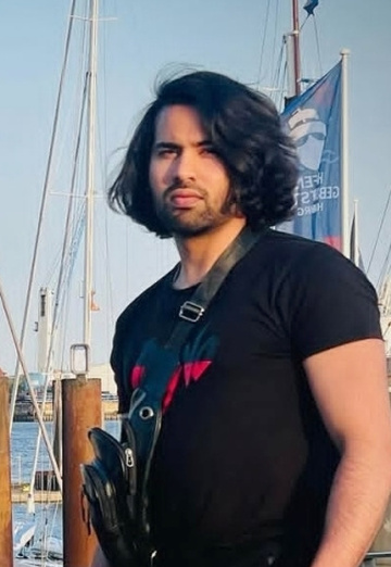 Zainkhan (@zainkhan27) — my photo № 1