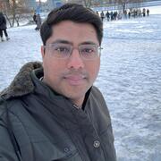 Deepak Sharma 40 Moscú