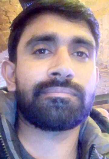 Zeeshan (@zeeshan163) — my photo № 1