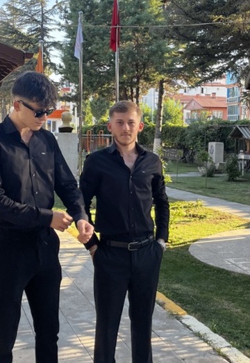 Kerem (@kerem451) — benim fotoğrafım № 3