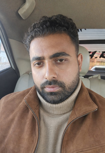 Zeeshan (@zeeshan212) — my photo № 1