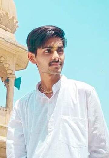 HARDIK ØMAR (@hardikmar) — my photo № 1